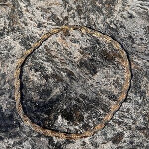 Chic Twisted Gold Necklace